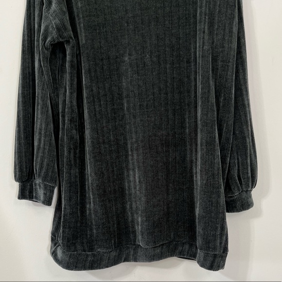 ILLA ILLA Green Cozy Chunky Cowl Neck Bishop Sleeve Oversized Sweater - Picture 4 of 7